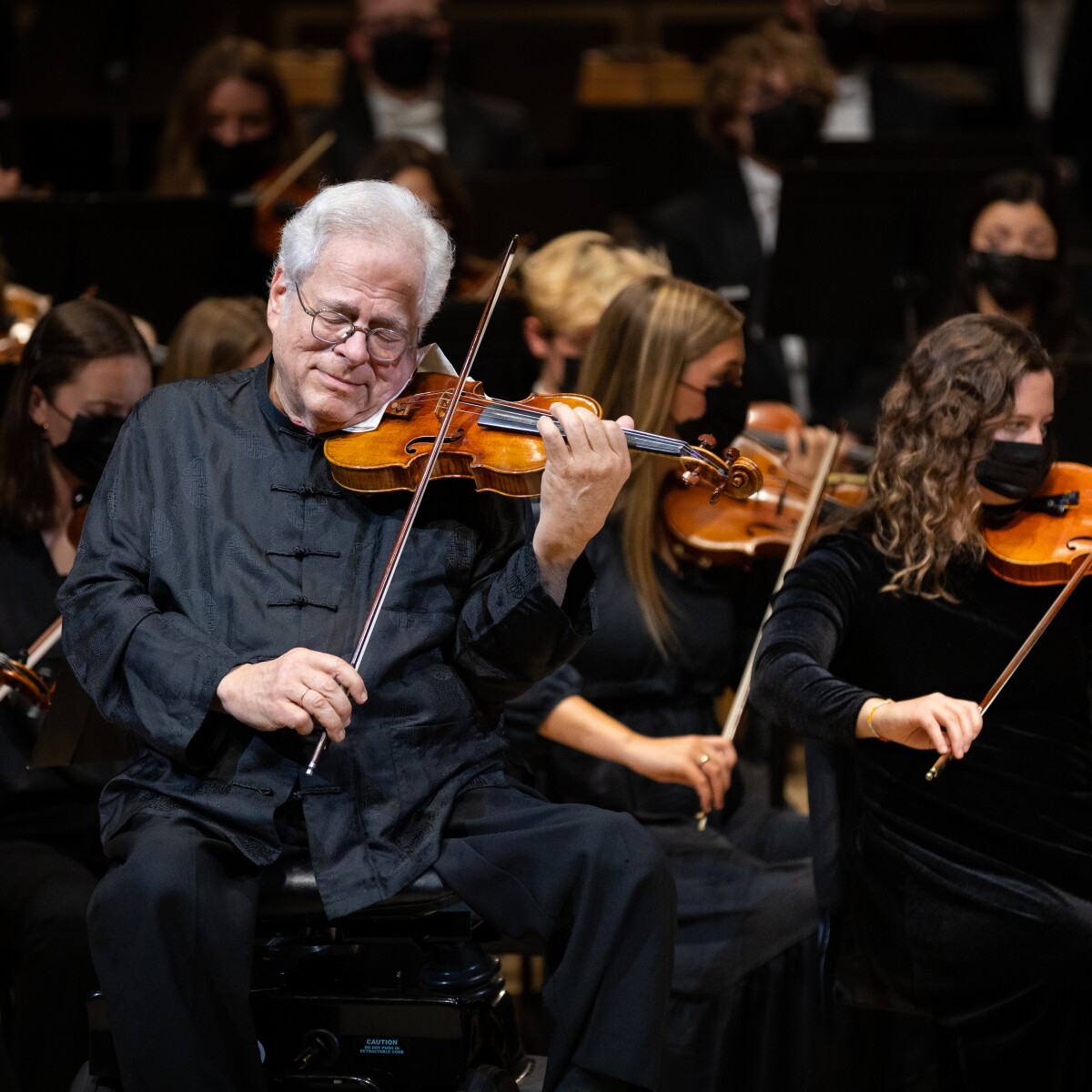 Itzhak Perlman on stage